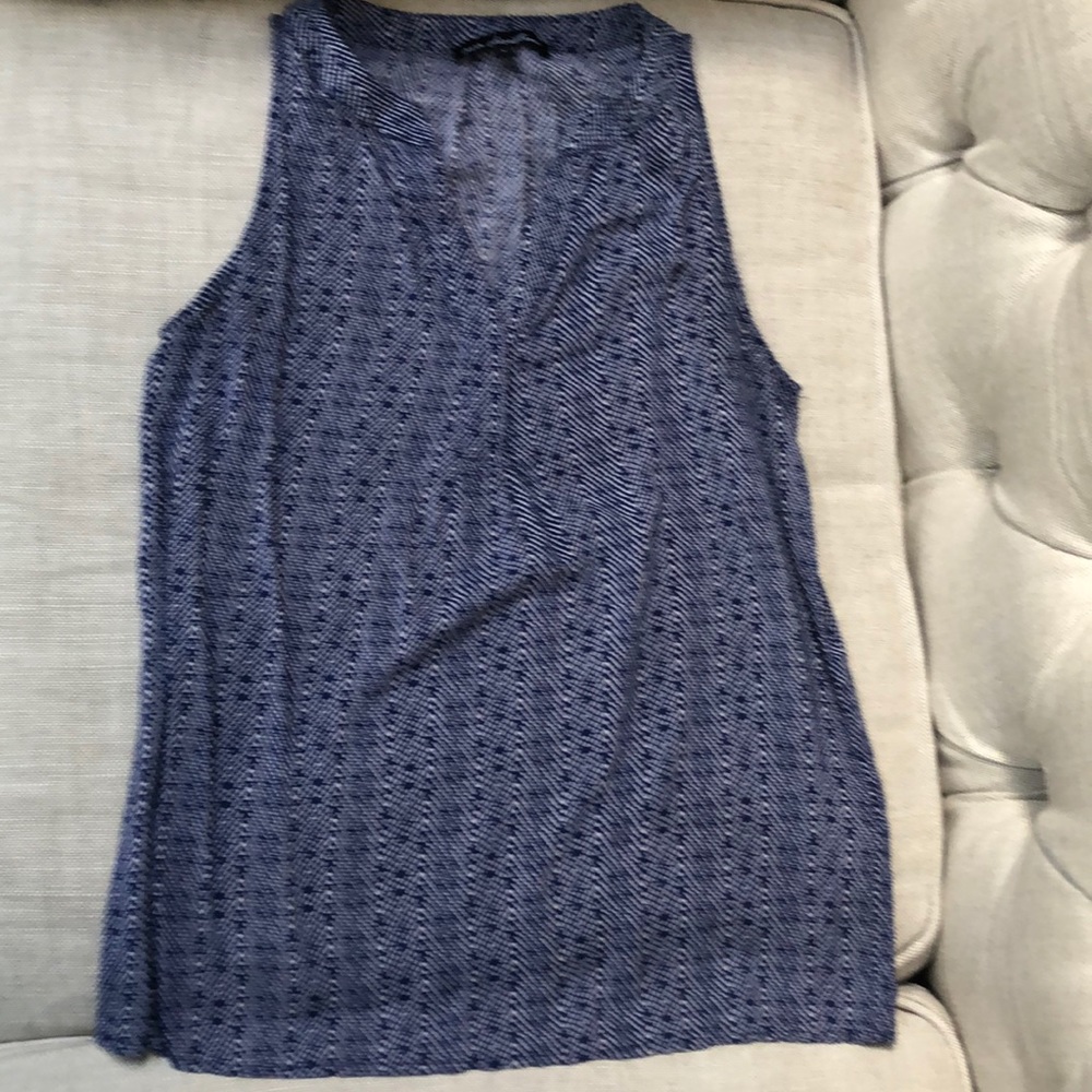 Ava Christine Sleeveless V-Neck Top: Size Small